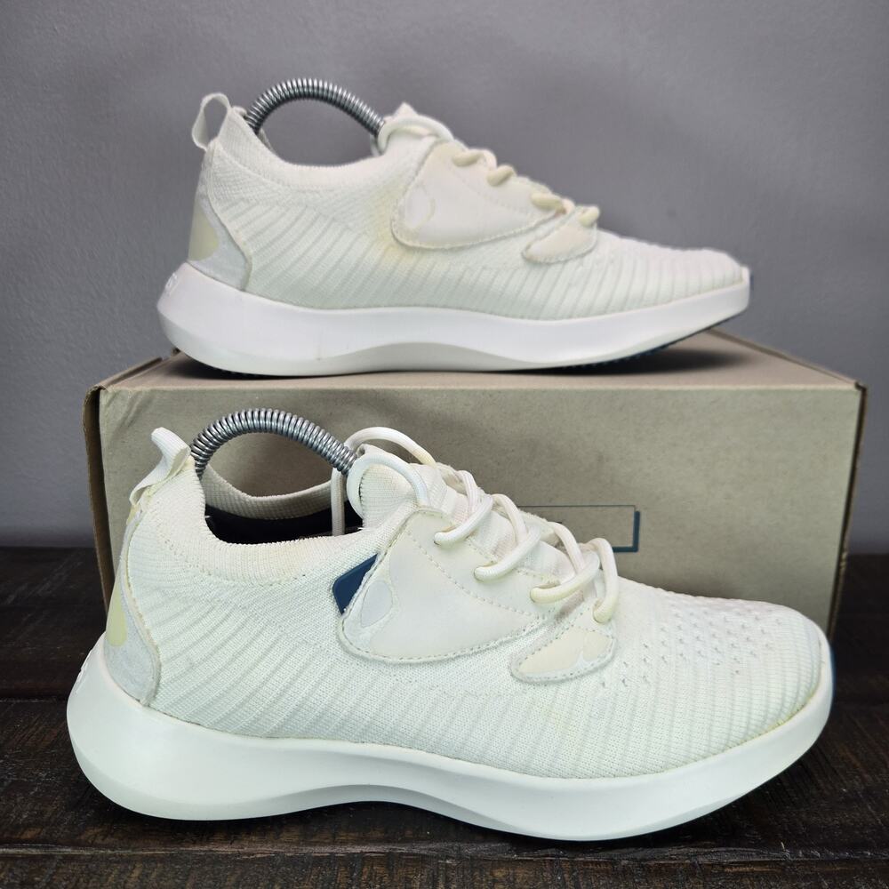 Vessi Everyday Move Womens Size 6 Lace Up Waterproof Shoes Sneaker Polar White